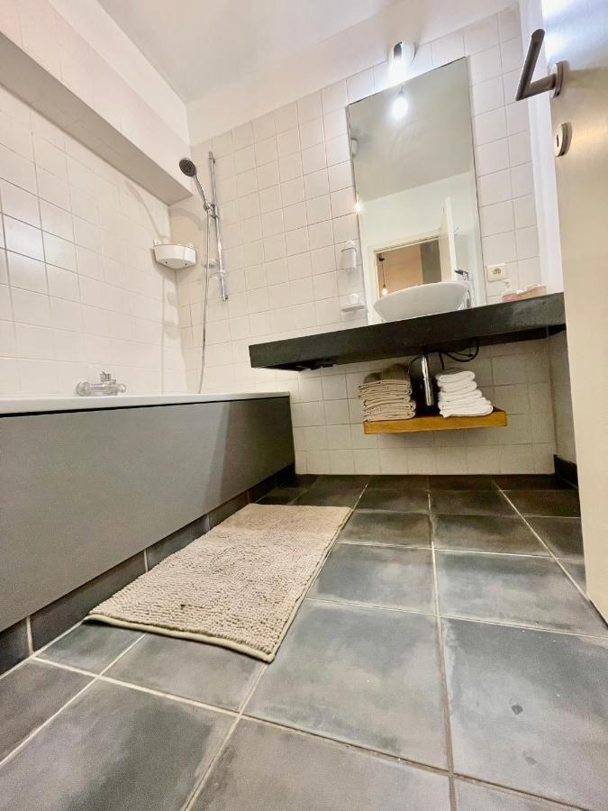 Down-Town 1 Bedroom Flat 布鲁塞尔 外观 照片